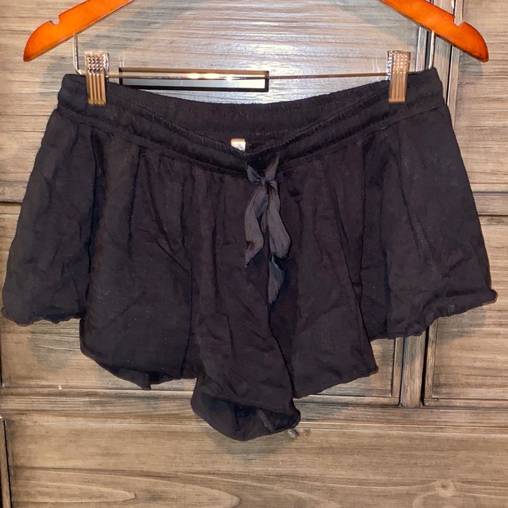 Black fabric Free People tie waist shorts. never worn- size S